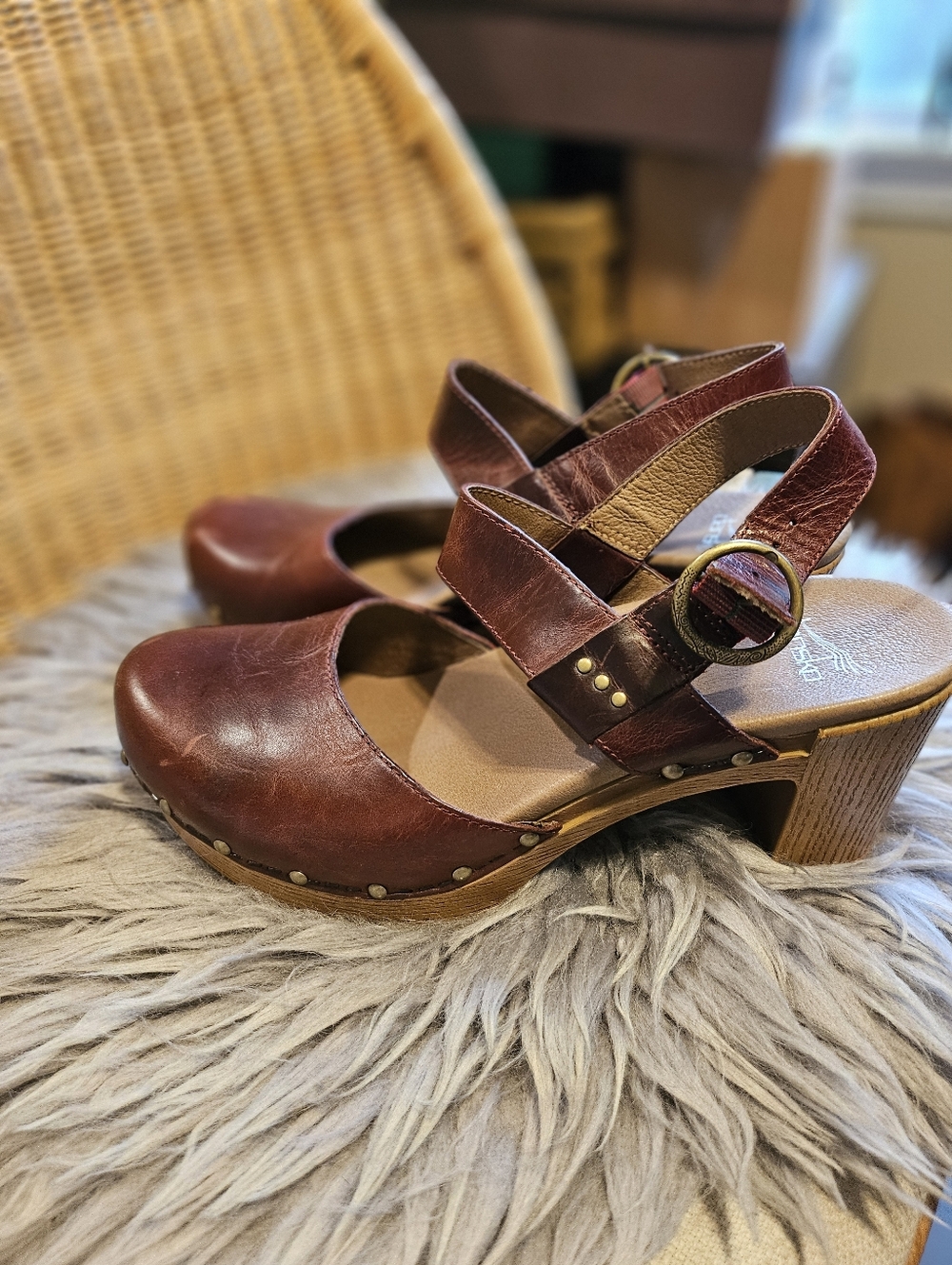 Dansko Dotty EU 40 US 10 Cherry Mary Jane Ankle Strap Heels Clogs Sandals - Picture 2 of 11